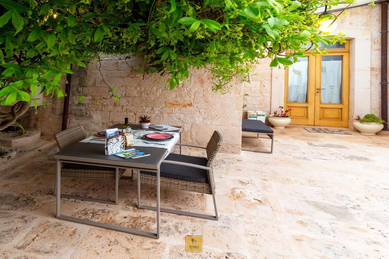 Villa Petralu By La Puglia In Un Trullo à Locorotondo Extérieur photo